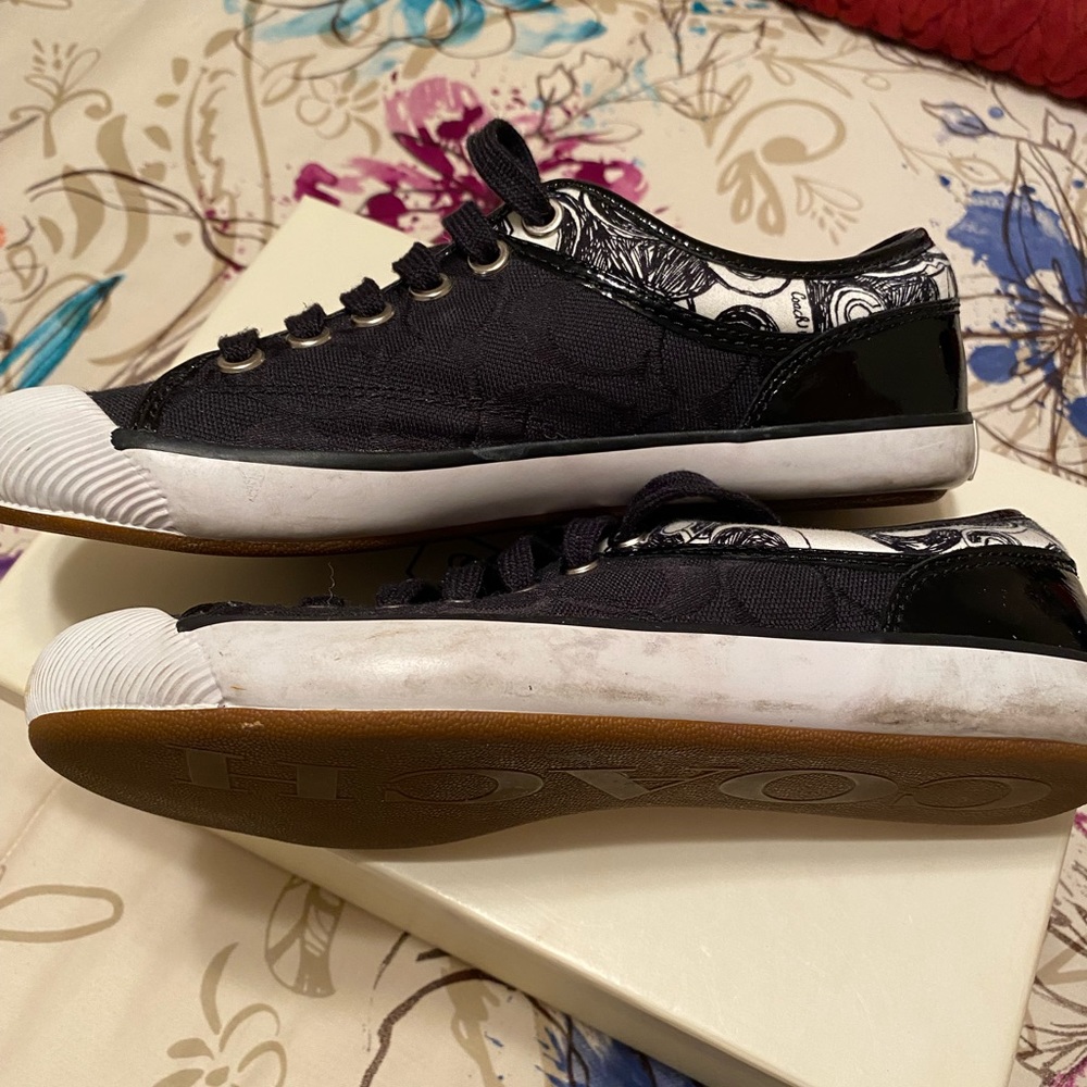 Coach Tennis Shoes Size 6 1/2 - Picture 2 of 5